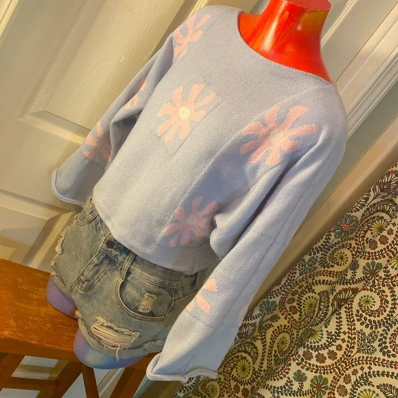 Kawaii Cute Adorable Floral Blue and Pink Knit Sweater - Picture 4 of 12